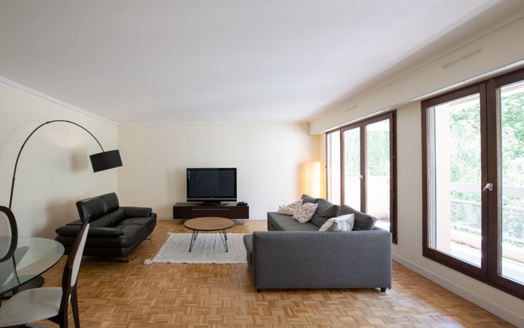 T4 meublé balcon parking Lyon 4