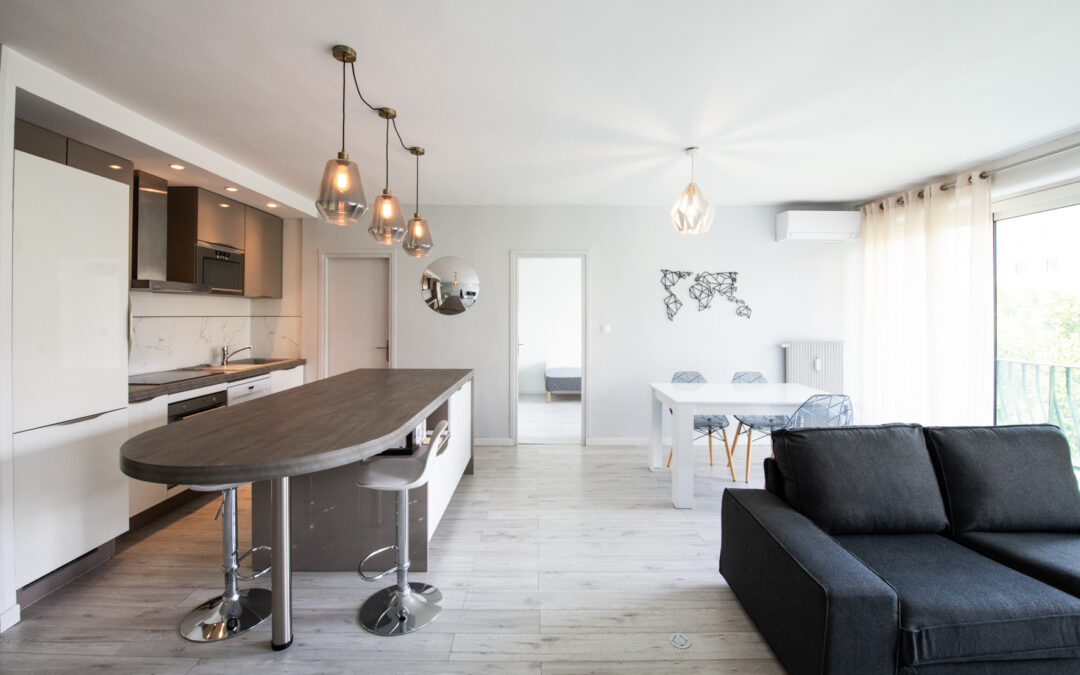 T3 Meublé, climatisé, balcon & garage